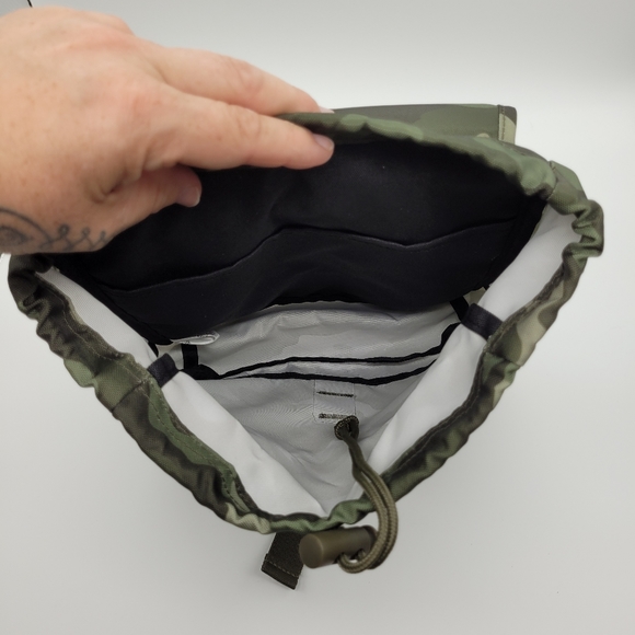 VICTORIA'S SECRET PINK | camo camouflage mini backpack - Picture 4 of 8